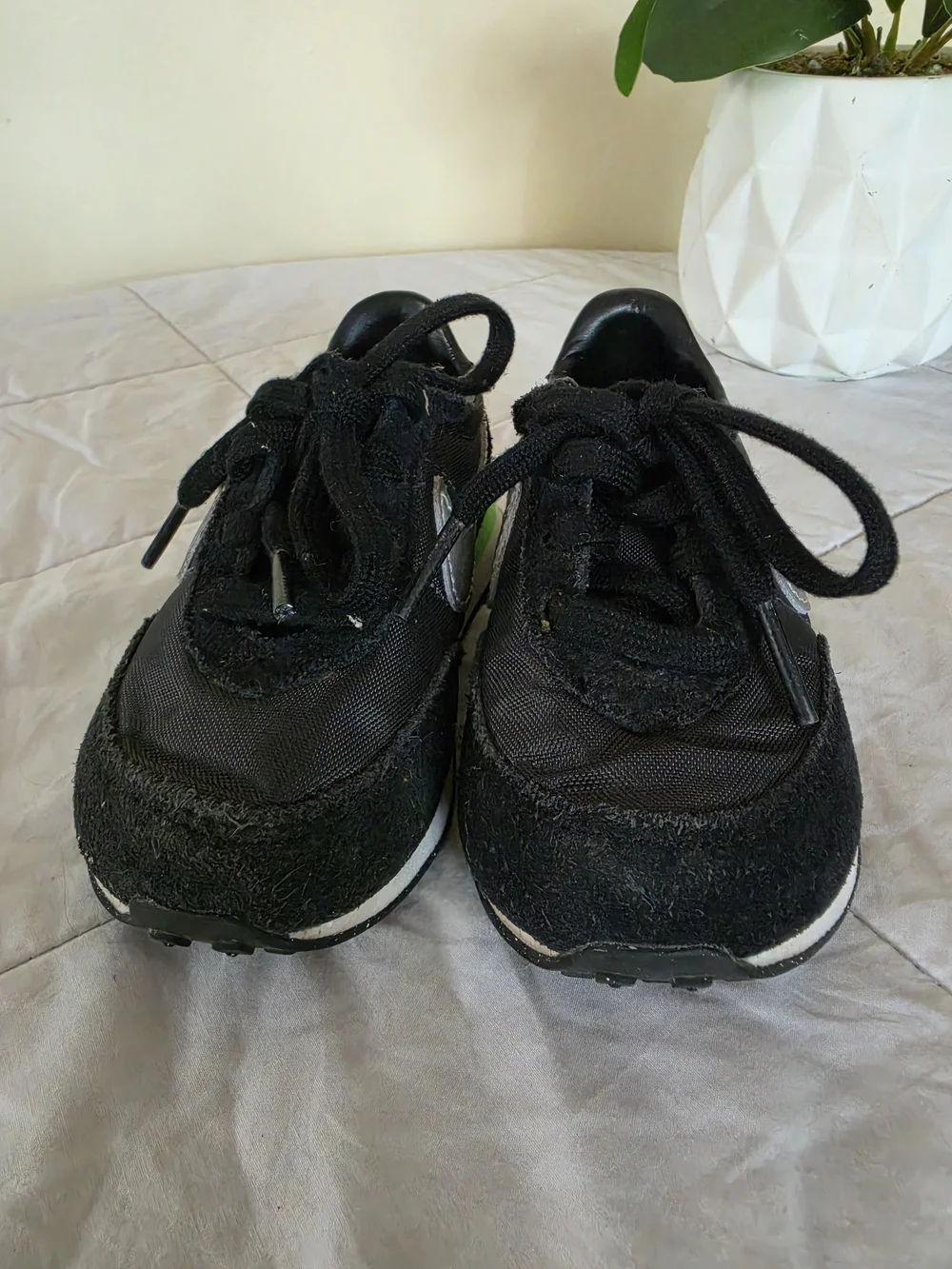Nike Wafle Trainer Black Kids Sneakers Size 6C